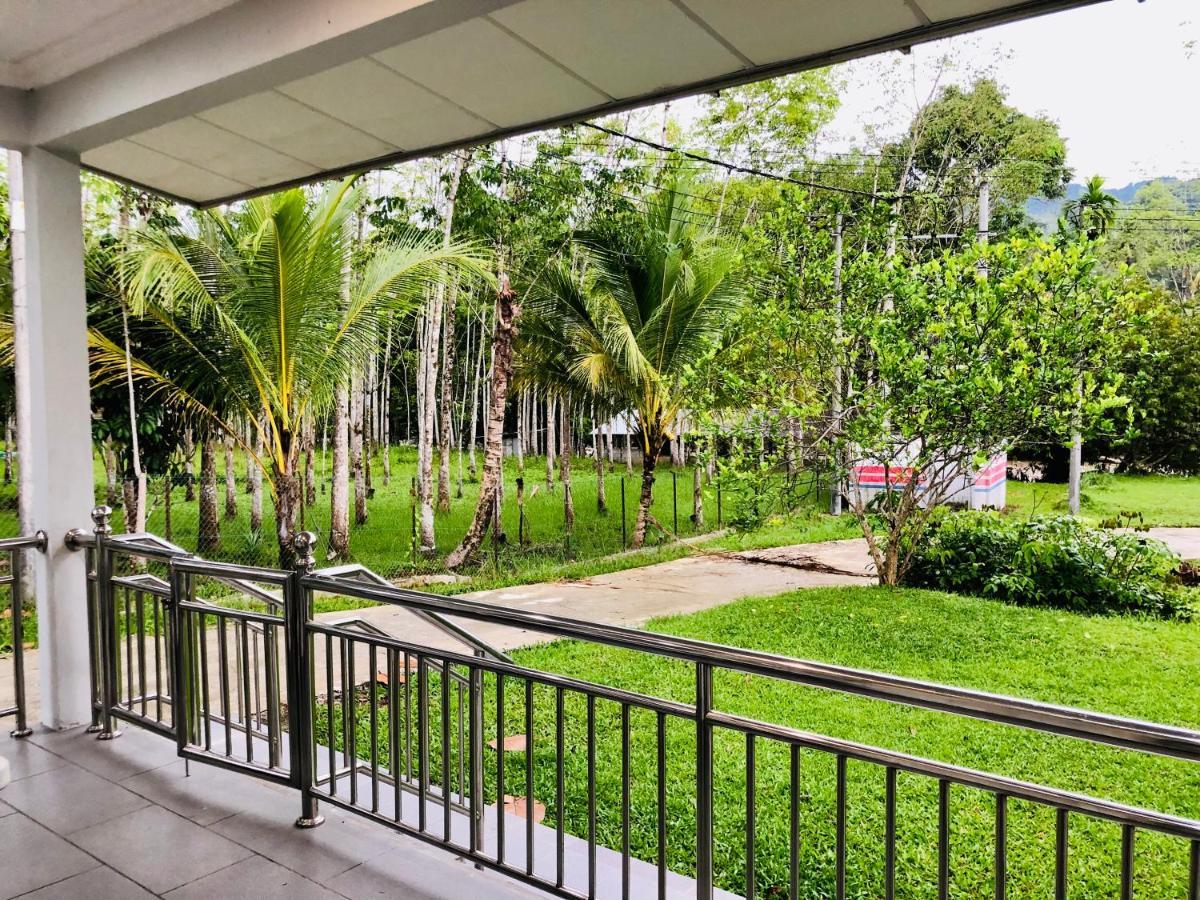 Grace Guesthouse Kota Belud エクステリア 写真